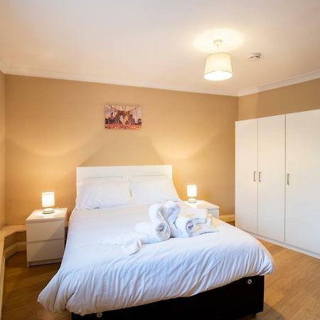 شقة Spacious 2Br Flat In Stansted ستانستيد ماونتفيتشت المظهر الخارجي الصورة