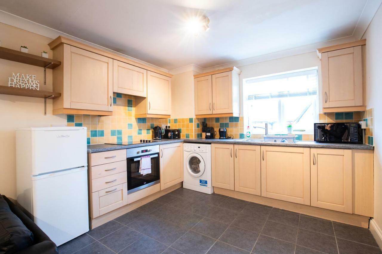 شقة Spacious 2Br Flat In Stansted ستانستيد ماونتفيتشت المظهر الخارجي الصورة